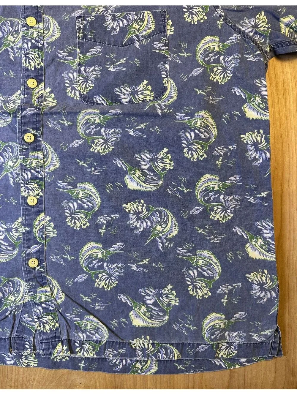 Vintage 90s Jcrew marlin fish button up shirt 100% cotton large fishing tropical